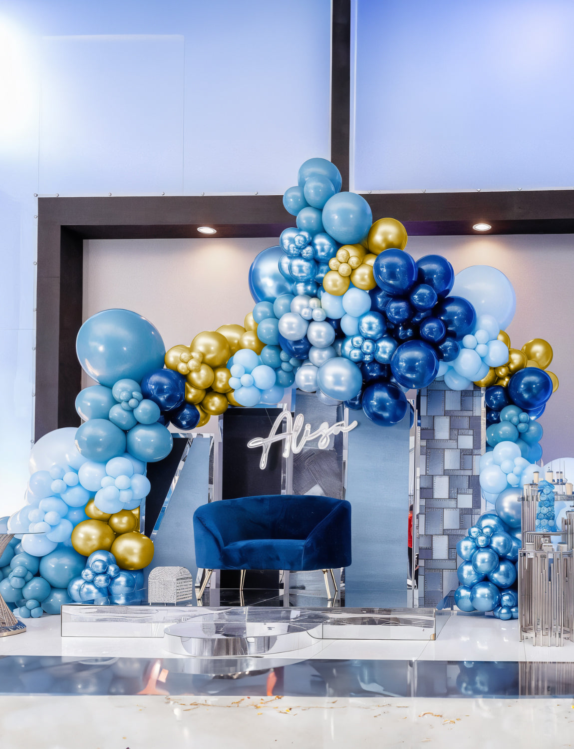 Haolongfa Navy Blue and Gold Balloons Garland Arch Kit,110 pcs Navy Blue Metallic Blue Gold Confetti Balloons for Graduation Birthday Baby Shower Anniversary Wedding Celebration Party Decoration