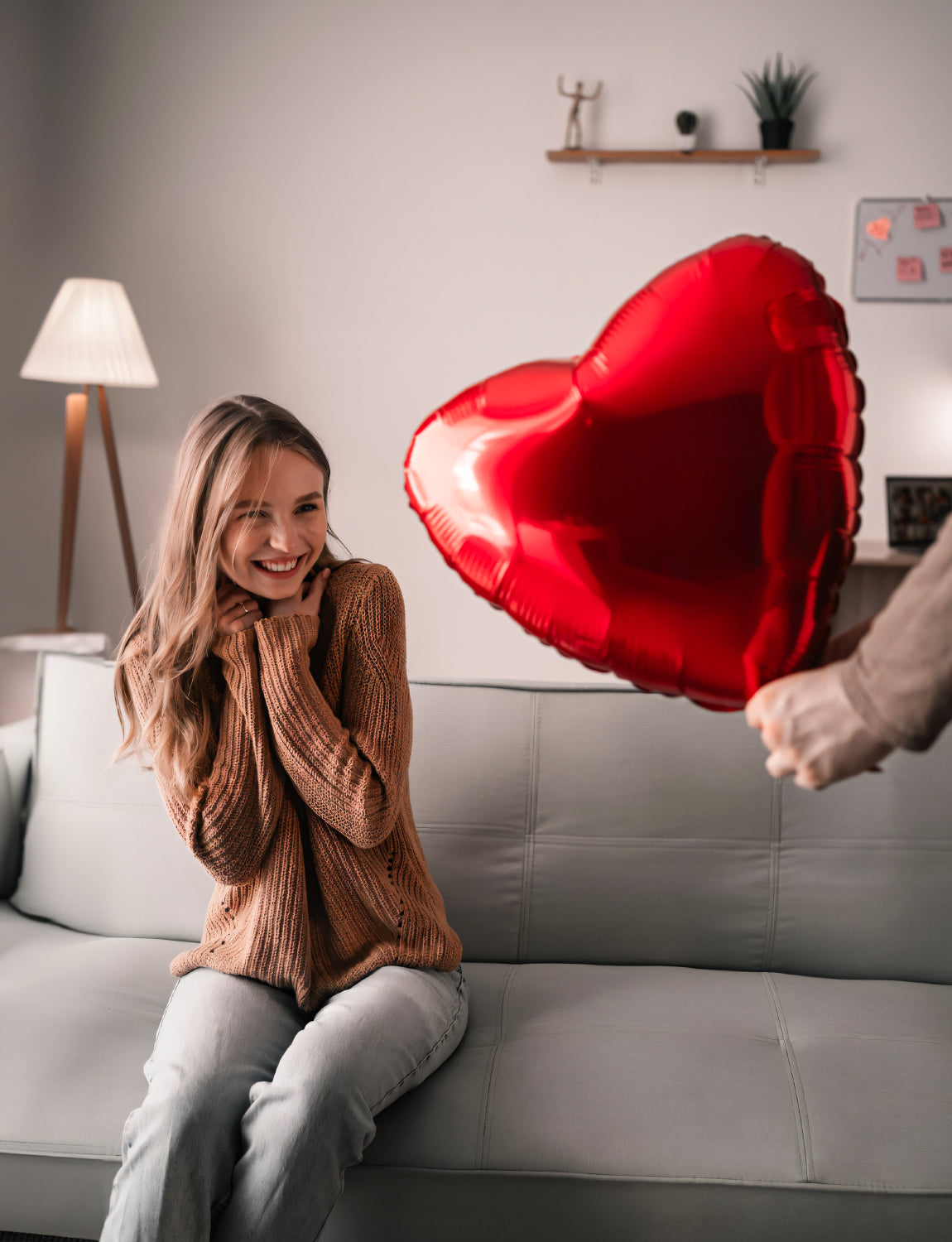 Haolongfa Valentine Balloons, 10 Inch Red Heart Balloons Kit, 30 Pcs Heart Shaped Balloons Mylar Foil Balloons for Velentines Day Anniversary Wedding Engagement Birthday Party Decorations