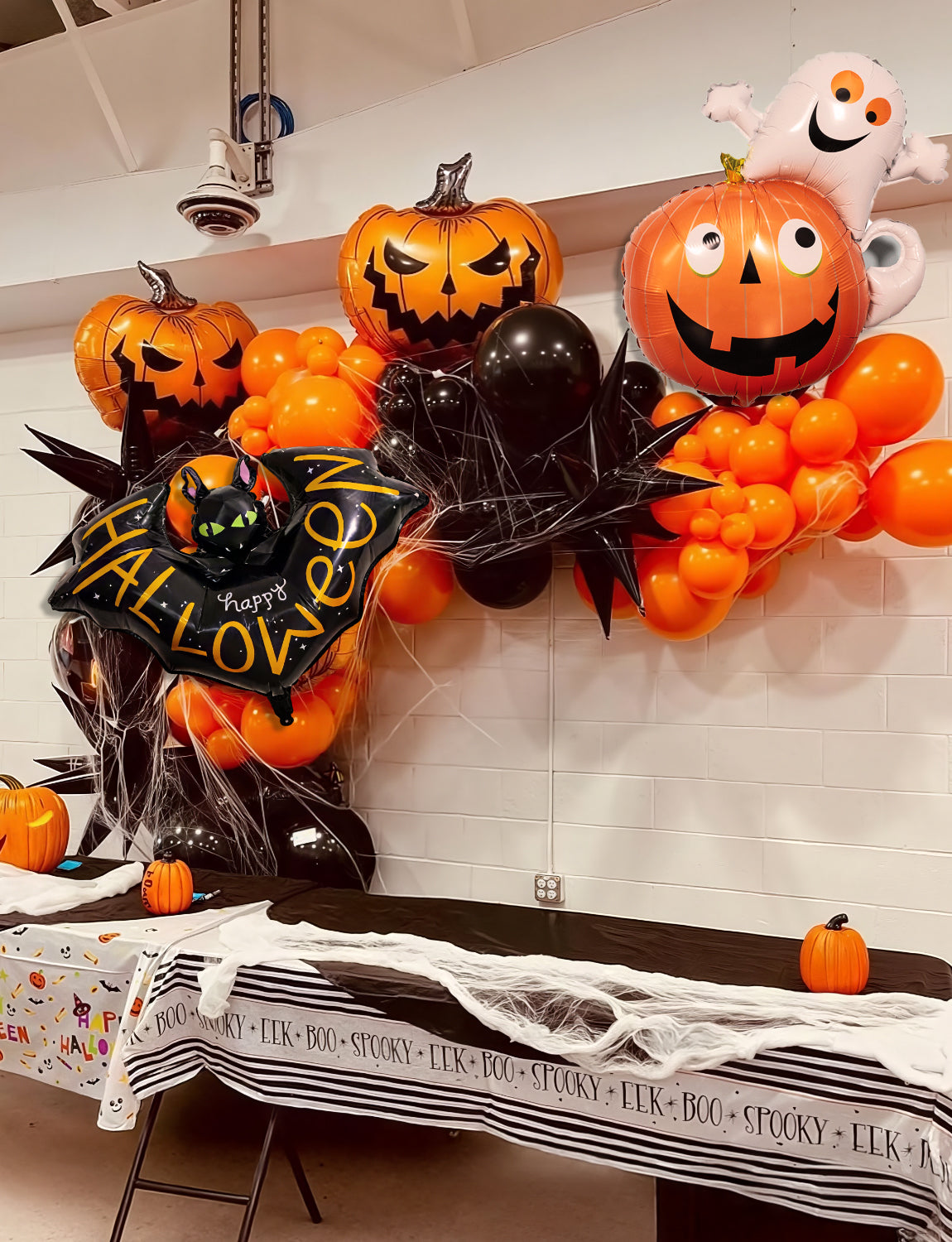 Halloween Balloon Garland Arch Kit, 122 Pcs Orange and Black Printed Latex Balloons with Pumpkin Bat Foil Balloons for Halloween Birthday Party Decor Indoor Outdoor