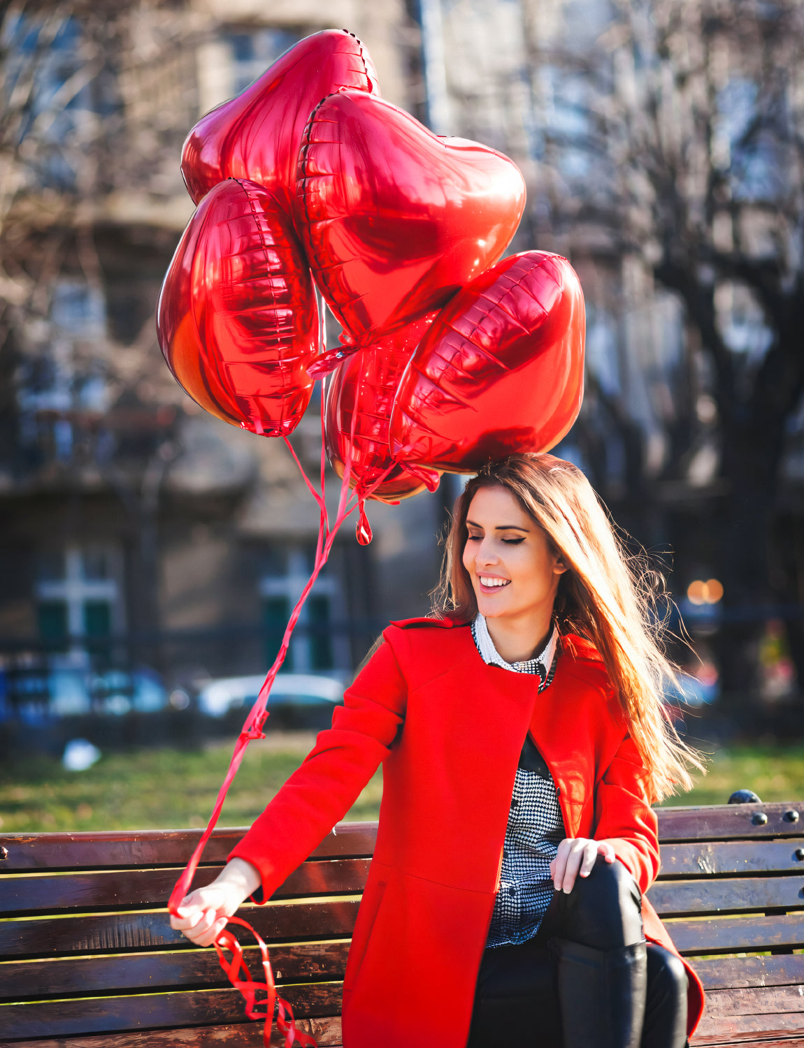 Haolongfa Valentine Balloons, 10 Inch Red Heart Balloons Kit, 30 Pcs Heart Shaped Balloons Mylar Foil Balloons for Velentines Day Anniversary Wedding Engagement Birthday Party Decorations