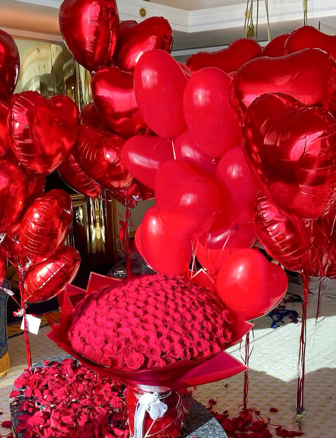 Happy Anniversary Balloon Decorations Set, Red Heart Balloons with Rose Petals, Happy Anniversary Banner, Couple Bear Balloon and Heart Hanging String, Romantic Decor for Valentine's Day,Special Night
