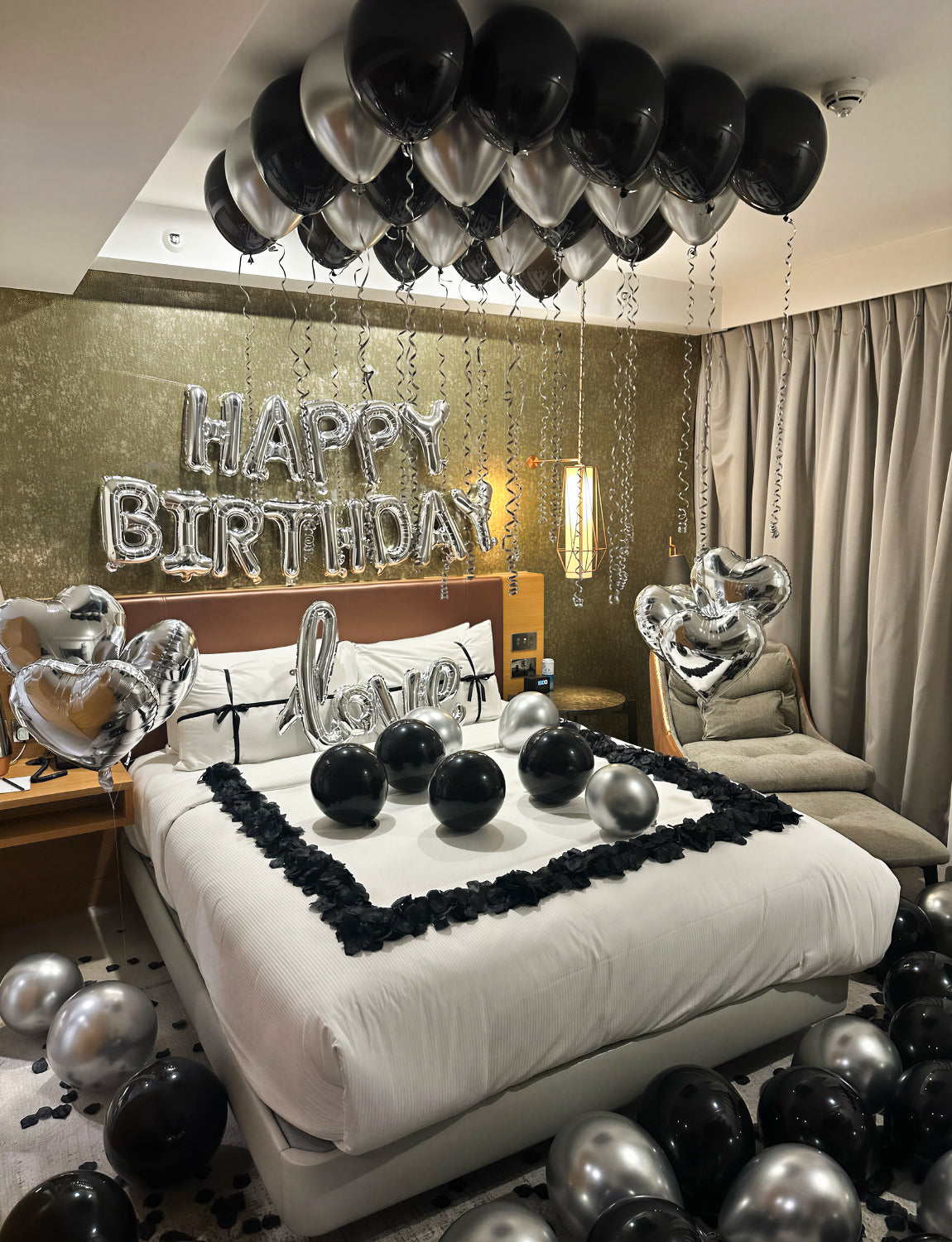 I Love You Balloon for Him or Her, Black Silver Valentines Balloons with Heart Shaped Balloons, Artificial Rose Petals, Romantic Valentines Day Decoration, Proposal, Anniversary, Date Night Supplies
